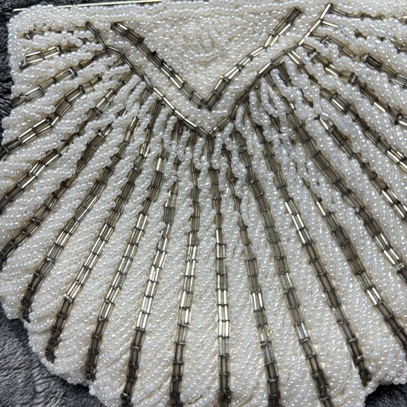 Vintage white beaded evening clutch/ bag /purse - Picture 10 of 15